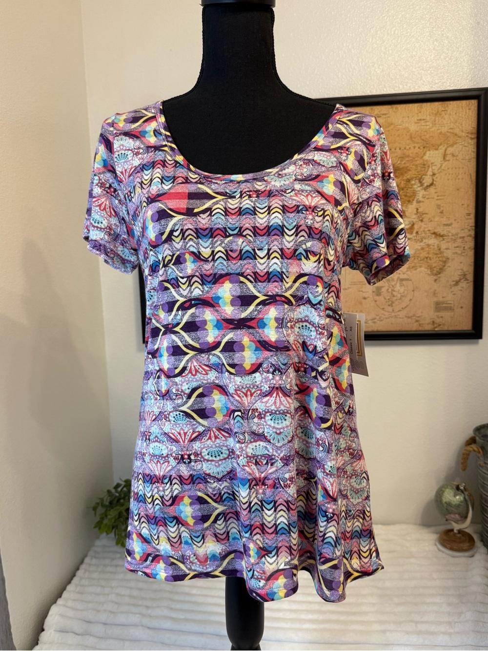 Lularoe Classic T tee shirt size XS